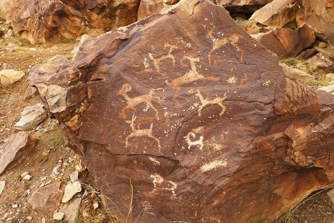 原创被匈奴视为生命线的阴山山脉在哪中国自驾地理