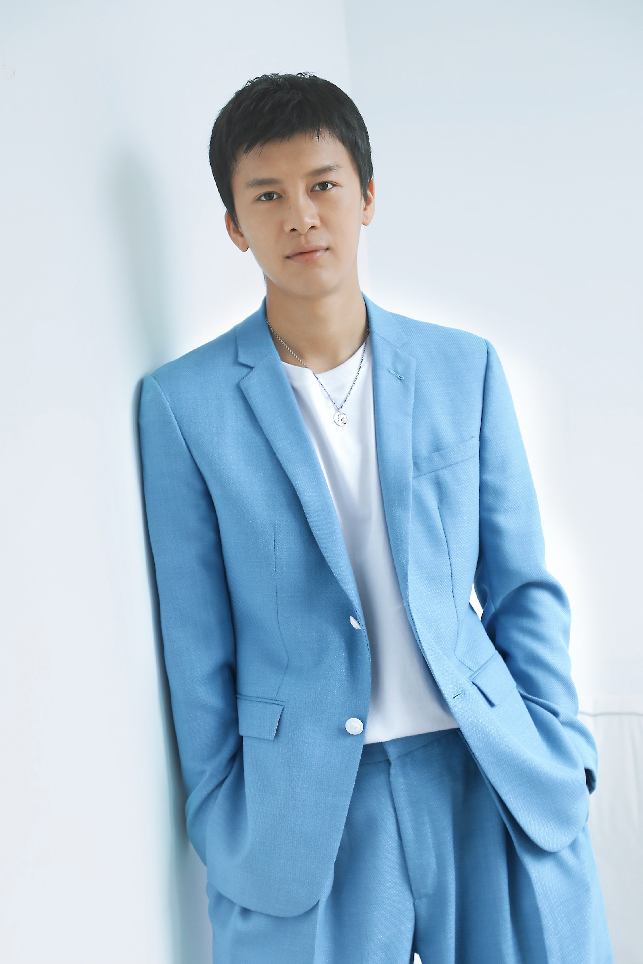 李九霄亮相送我上青云首映礼搭档姚晨出演男主值得期待