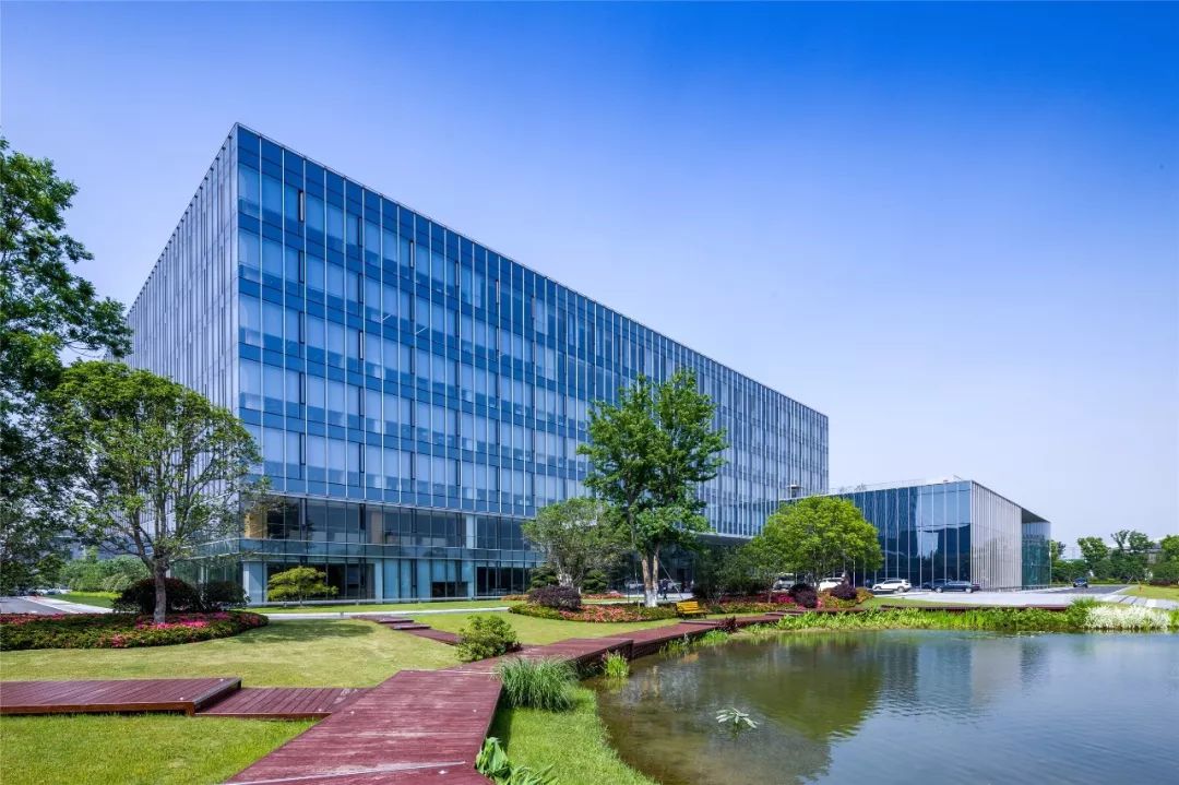 当绿色建筑与新能源结合这座高新科技场馆不简单