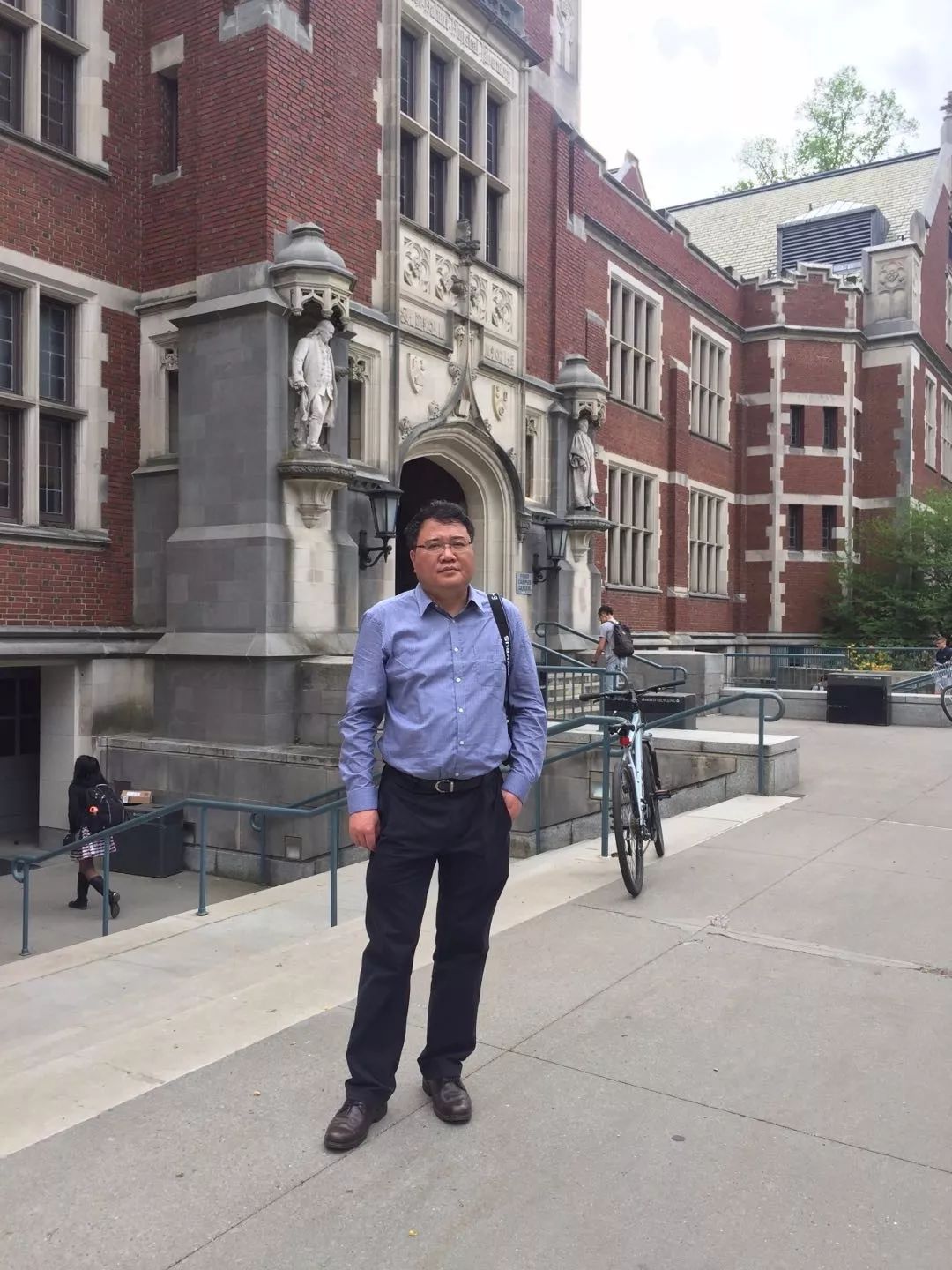 沈国威,日本关西大学外国语学部教授.