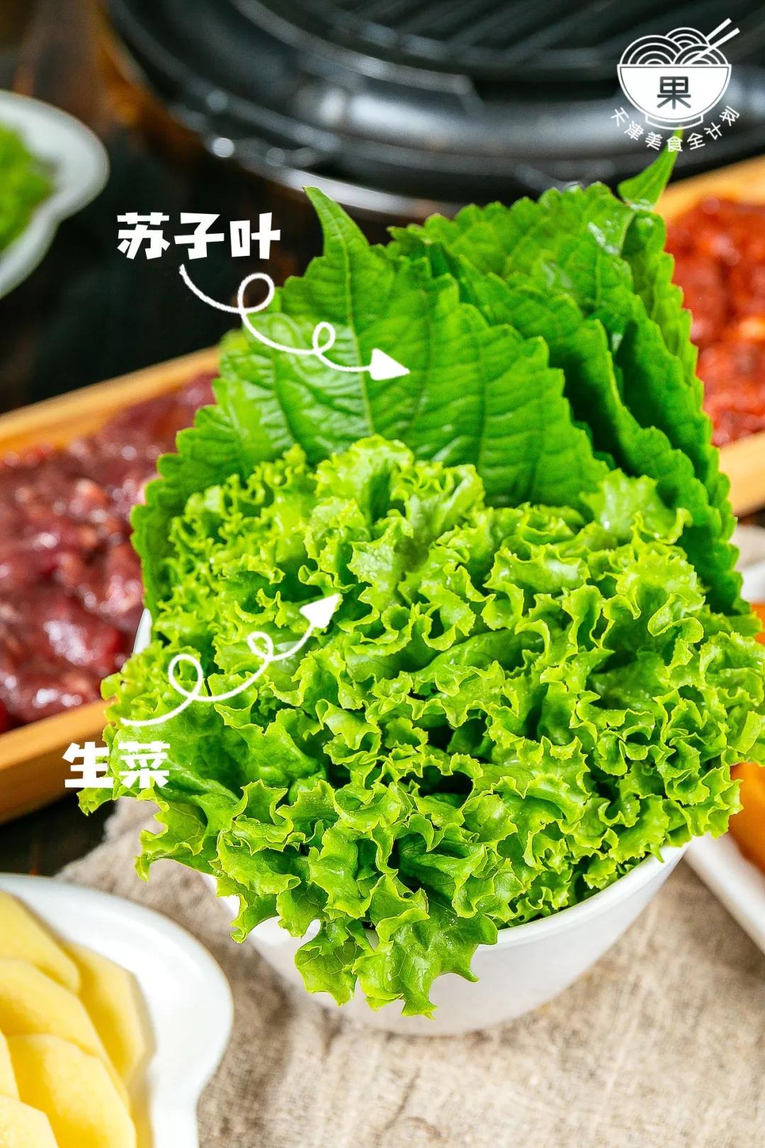 生菜和苏子叶都可以卷肉肉吃~~●土豆地瓜拼盘●土豆片和地瓜片可以说