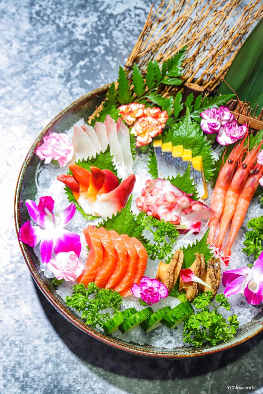 降温5℃的刺身拼盘打扰了,星野魂的老板让你见识一下,什么叫好吃不贵!