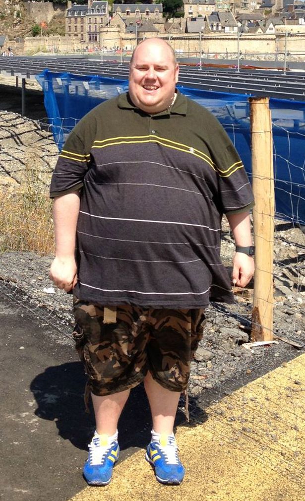 原创爬长城上个台阶也很难英国胖子减掉近两百斤的肉还找到了女友