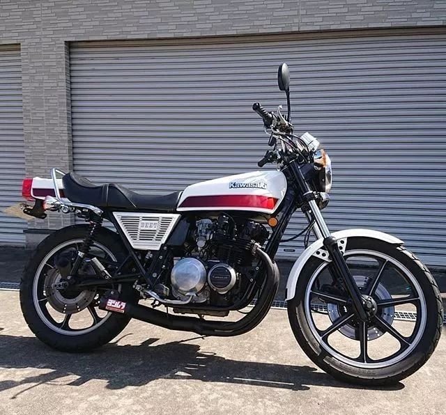 与神车cb400地位相同的川崎z400fx