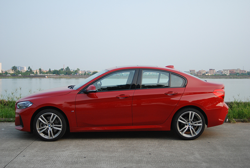 入门级的抢手货 2019款华晨宝马120im运动套装