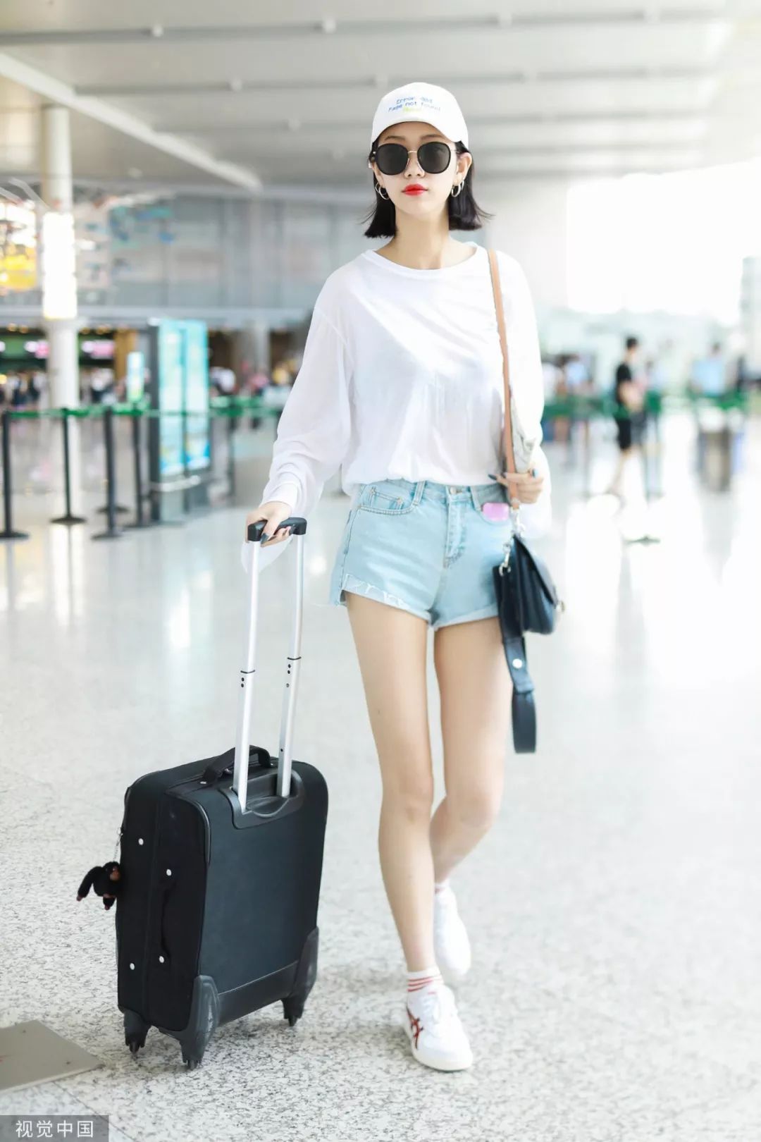 看了女明星们的比较,现在你该知道"哪里最瘦露哪里"对于全身显瘦的