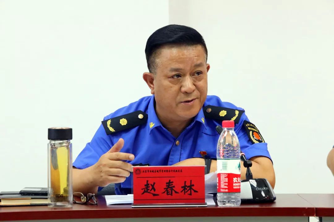 座谈中,局党组成员,副局长赵春林向昌平区城管执法局等一行人介绍了