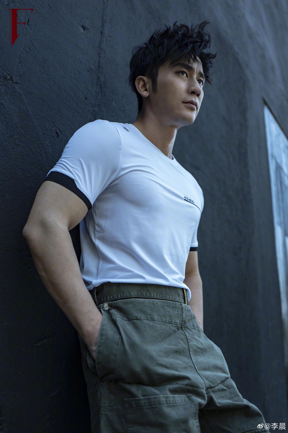 原创与范冰冰分手后李晨暴瘦精神憔悴眼窝深陷不似以往肌肉男形象