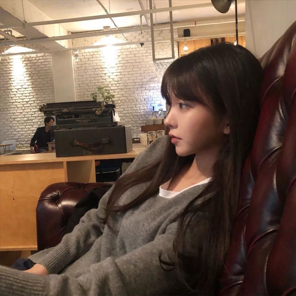 颜值超赞的韩国女友却是"戏精"····_金敏贤