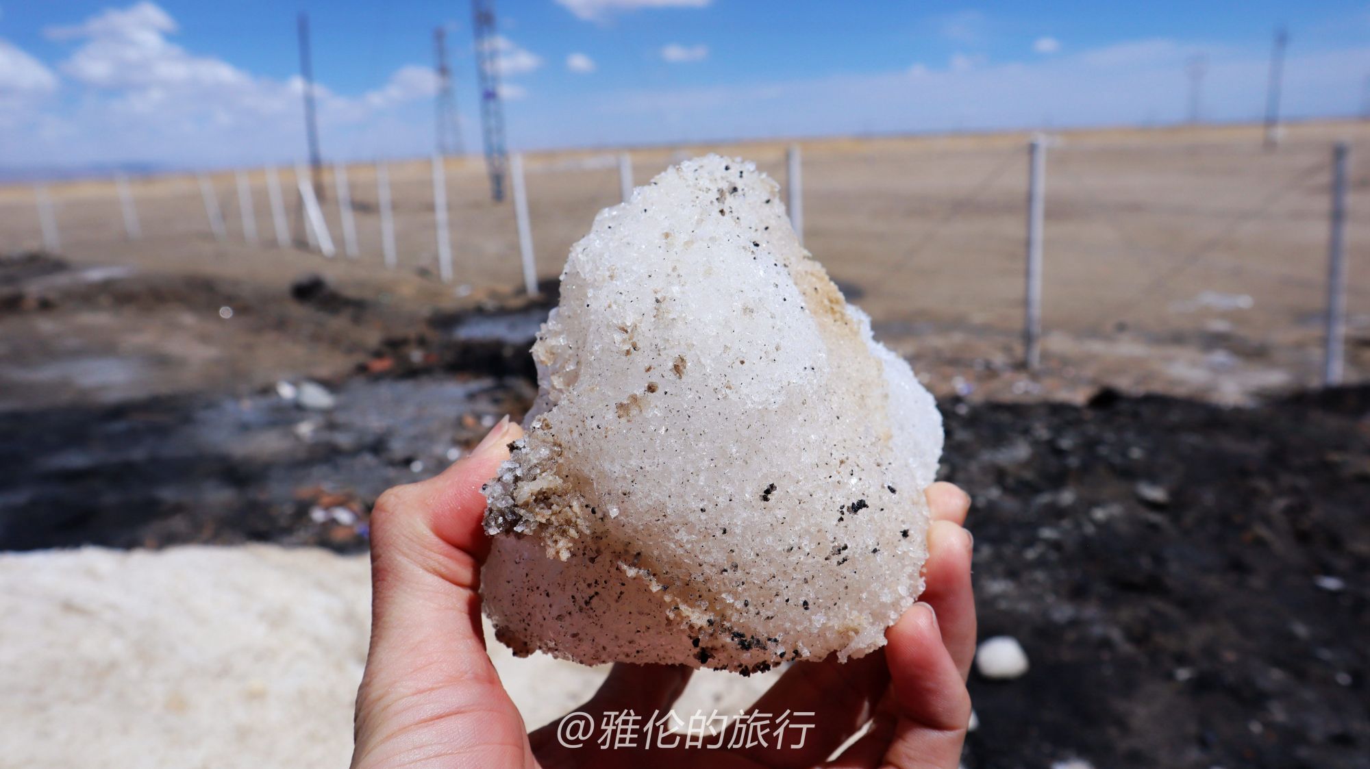 青海格尔木举世闻名察尔汗盐湖上万丈盐桥却是悬浮高速公路