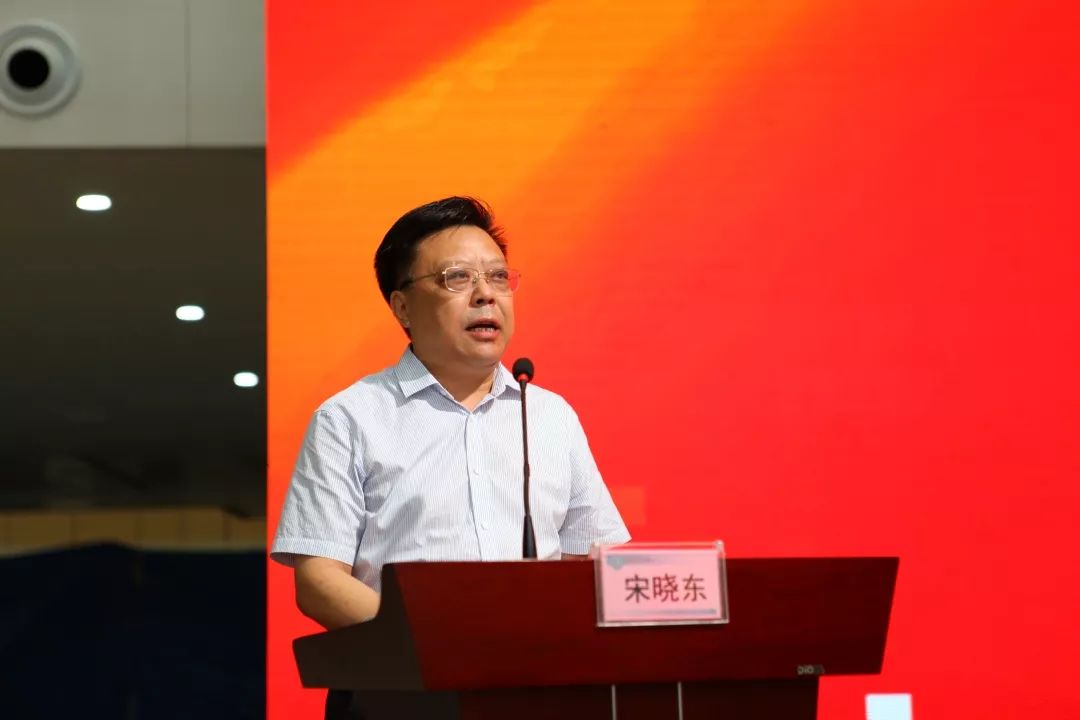 市卫生健康委党组书记,主任宋晓东对淄博市中心医院在人才科技方面