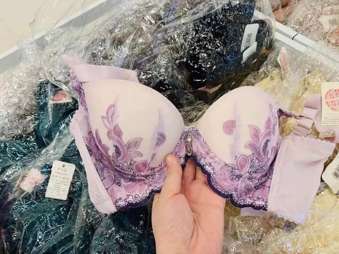 内衣&塑身衣 全场 2折现场实拍图片来啦!