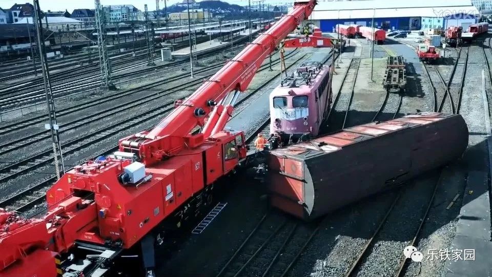 kirow ns1600铁路吊车