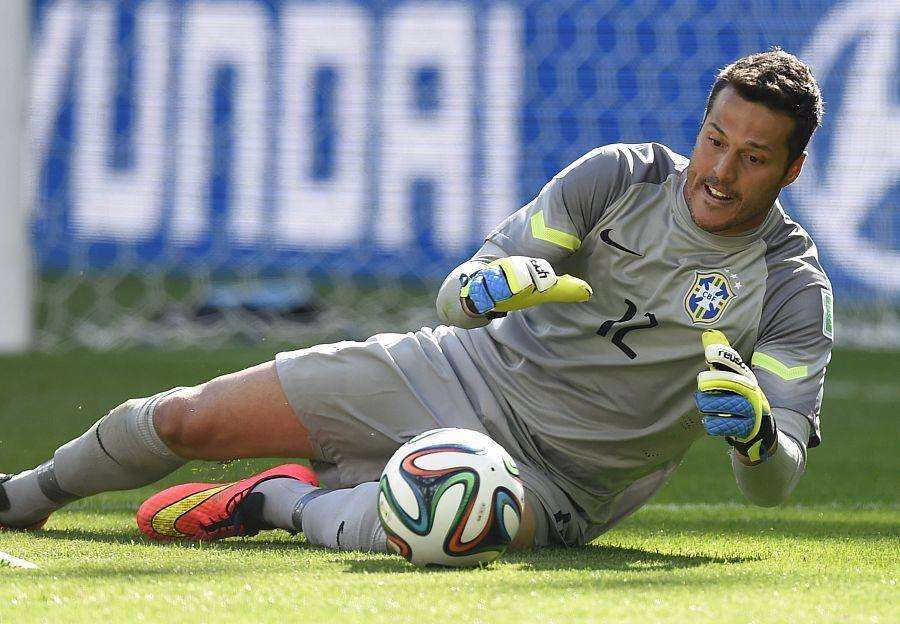 就是意大利国家队和国际米兰的传奇门将托尔多,大部分球迷们对他印象