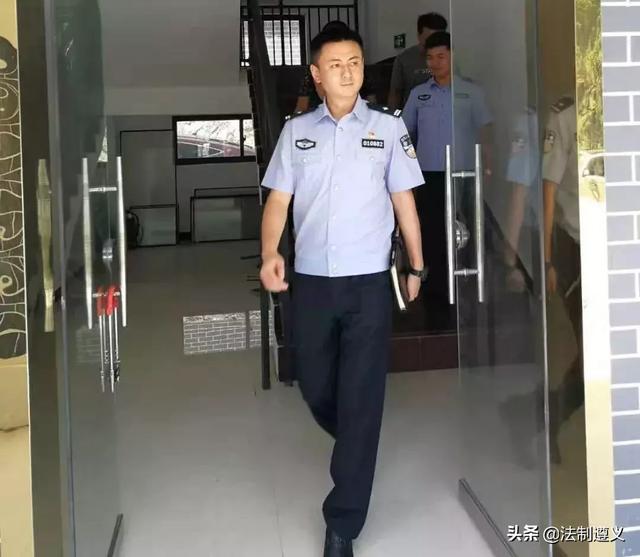 脱贫攻坚专刊】王人杰同志到沙湾镇底水村调研指导脱贫攻坚工作