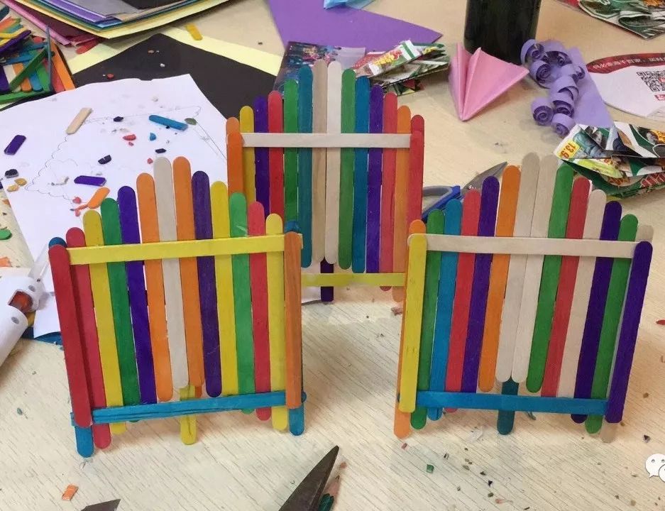 雪糕棒胶枪剪刀2019年7月26日---8月1日,浦南女手工坊的姑娘们正开