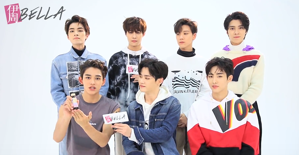 为粉丝准备的礼物也真的是精挑细选了很久哦~~在舞台上,威神v成员们