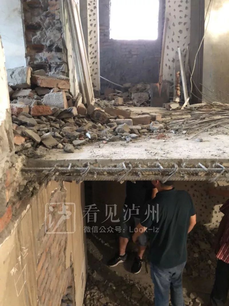 承重牆都敢拆丨瀘州一處違建惹怒整棟樓業主房東我的房我做主