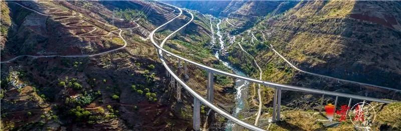 座世界级巨型电站建成,西电东送的同时,高峡平湖带来金沙江航道的改善