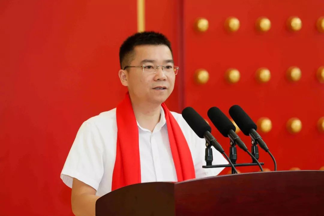 歙县人民政府副县长——汪小龙先生致辞协同轴承隆重挂牌