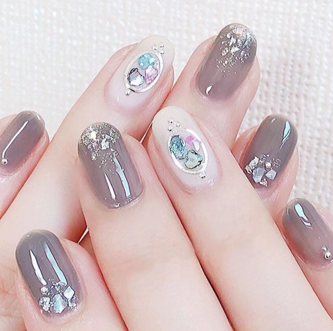 复古银箔美甲低调又时尚