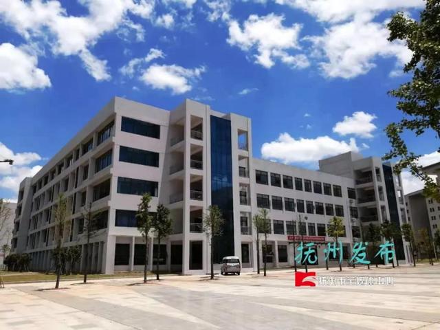 8月13日下午,记者从抚州幼儿师范高等专科学校新校区获悉,崇仁师范老