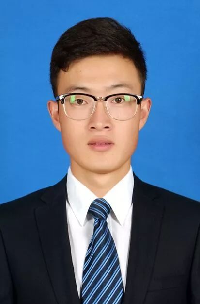 周洋张鑫王玉娇农学院辅导员给新生的寄语以梦为马,踏翻暗石峻垒;莫负