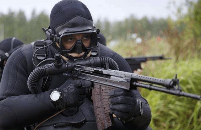 特种部队会携带这种武器主要是为了减少特种兵的伤亡,避免了深陷虎