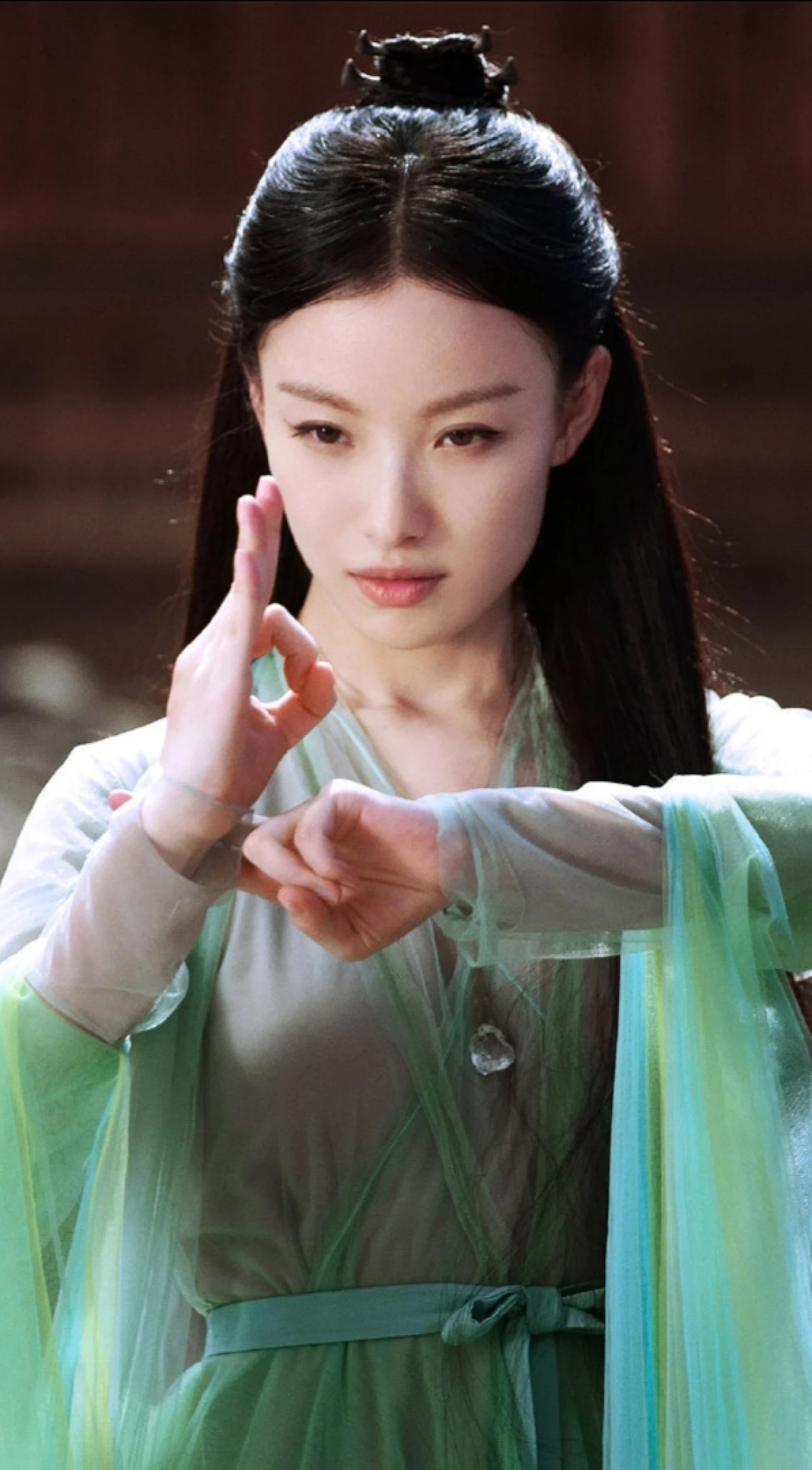 原创宸汐缘中倪妮终于换造型冷艳霸气颜值开始上升了