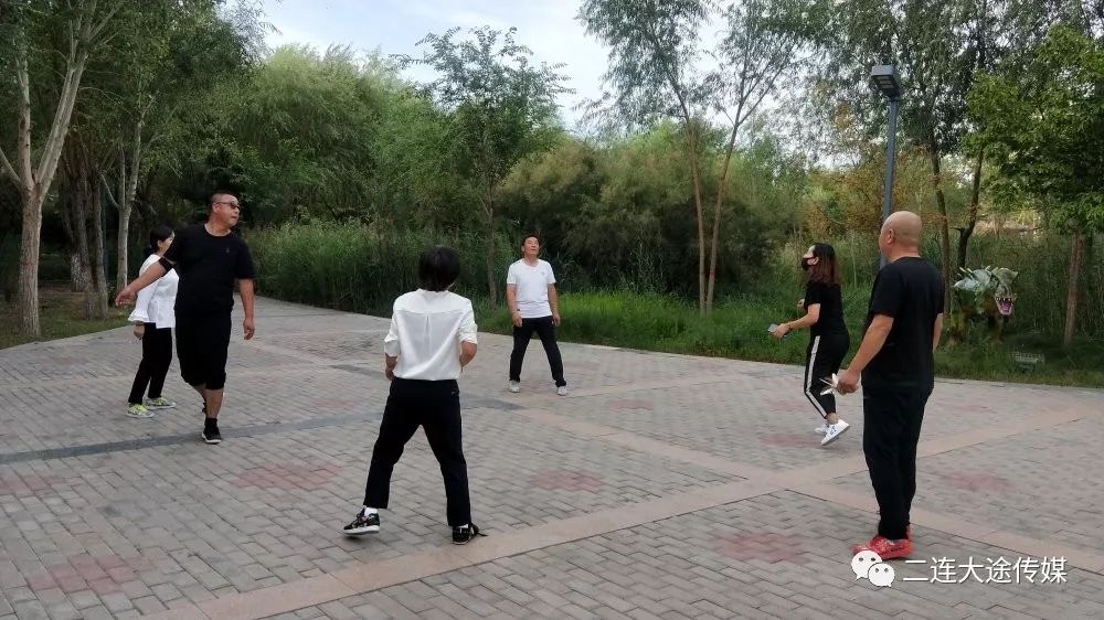 赞助单位和毽友友情赞助二连昊罡果蔬进出口有限公司二连广顺明达钢构