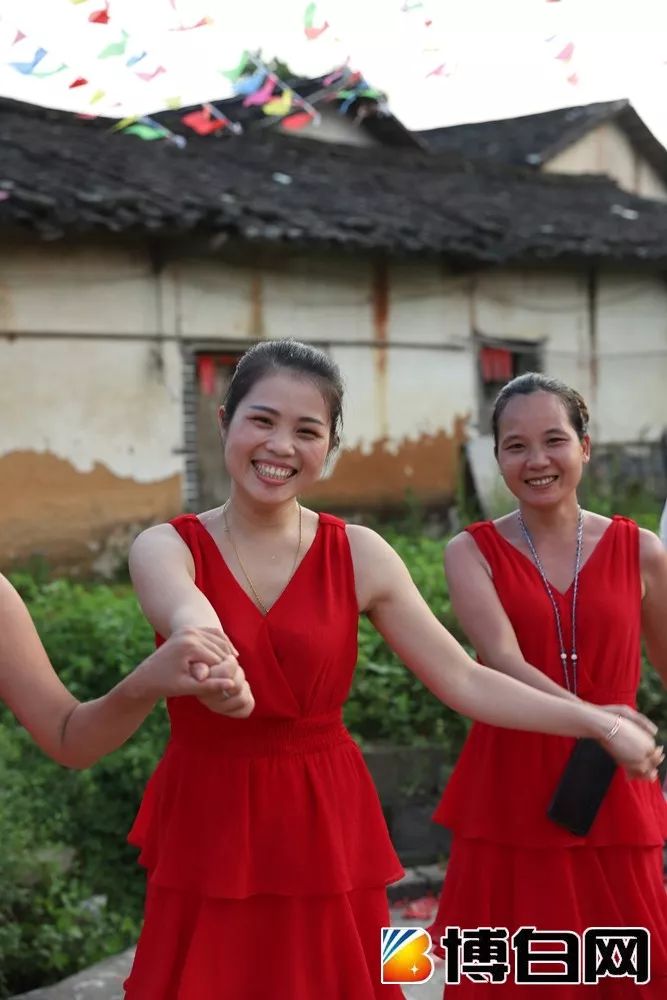 竟然第二届了!博白这群外嫁女又集体回娘家啦