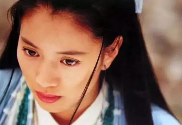 范文芳2000年新加坡版《笑傲江湖》由马景涛,范文芳,李锦梅主演范文芳