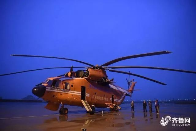 世界上最大的单旋翼直升机米26增援潍坊寿光封堵决口
