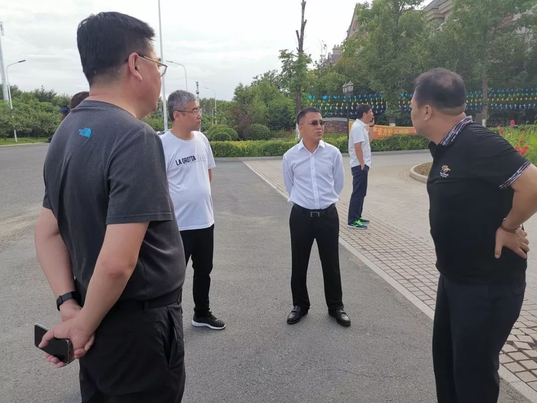 在听取了区应急管理局关于相关工作情况的汇报后,简俊峰指出,台风"