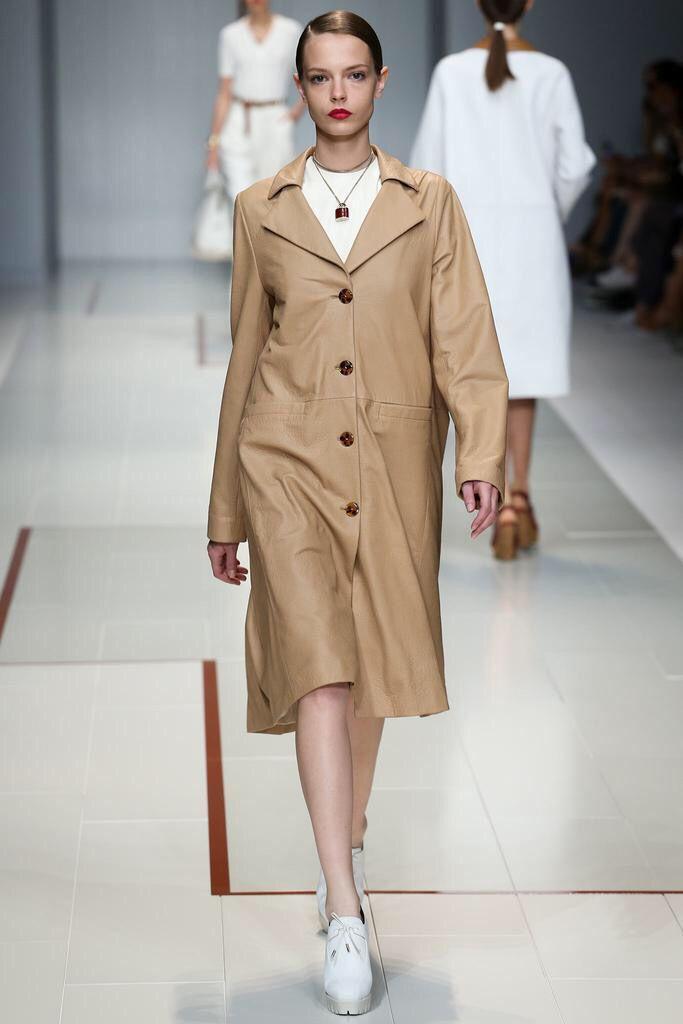 戈蔓婷女装没有卡其色风衣怎能彰显你的品味