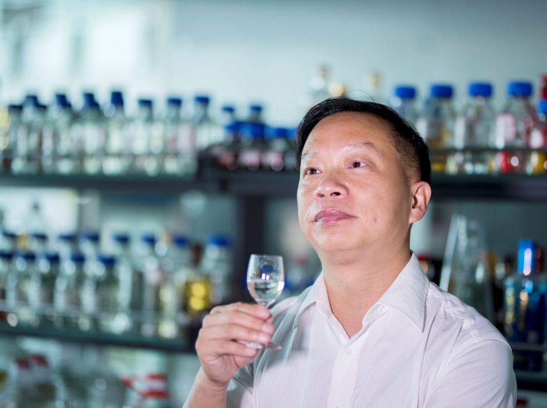 劲牌工匠精神│童国强酿酒是择一事钟一生的信仰