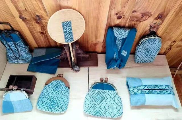 特色小镇建设工作,并听取了我县有关皇都侗族音乐小镇建设情况的汇报