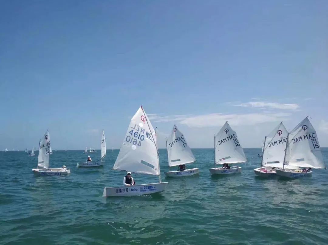 金银赛事 再创辉煌——2019青岛国际op 帆船营比赛异彩纷呈