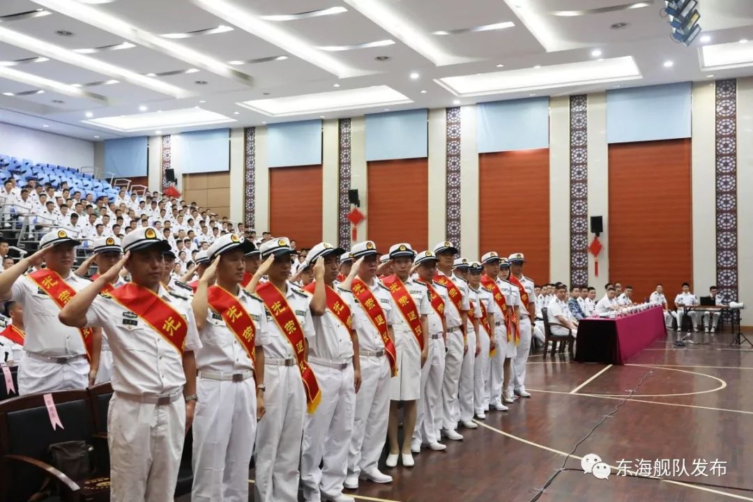 我的海军这是我穿着军装给您的最后一个军礼