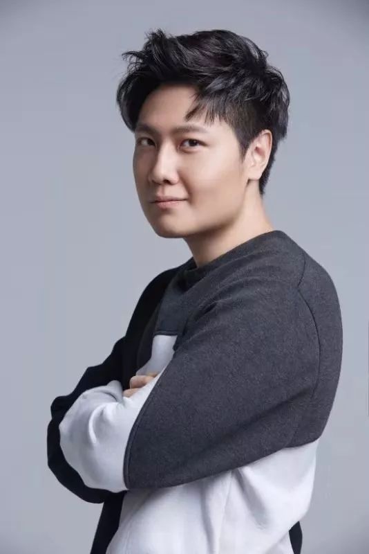 讲 座 信 息讲座主题:超级演讲术讲座嘉宾:杨舟讲座时间:2019年8月18