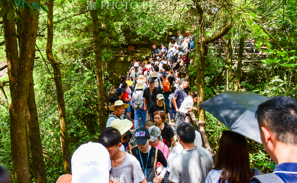 #一城一夏#中国西部一景区被韩国人称为圣山和发祥地,每年超100万人来朝圣 #一城一夏#中国西部一景区被韩国人称为圣山和发祥地,每年超100万人来朝圣