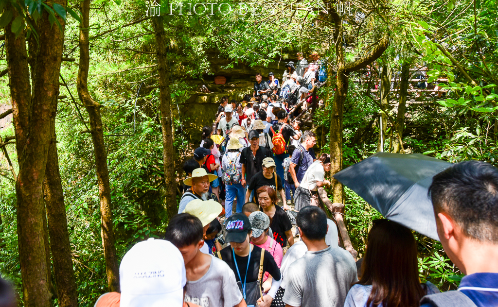 #一城一夏#中国西部一景区被韩国人称为圣山和发祥地，每年超100万人来朝圣