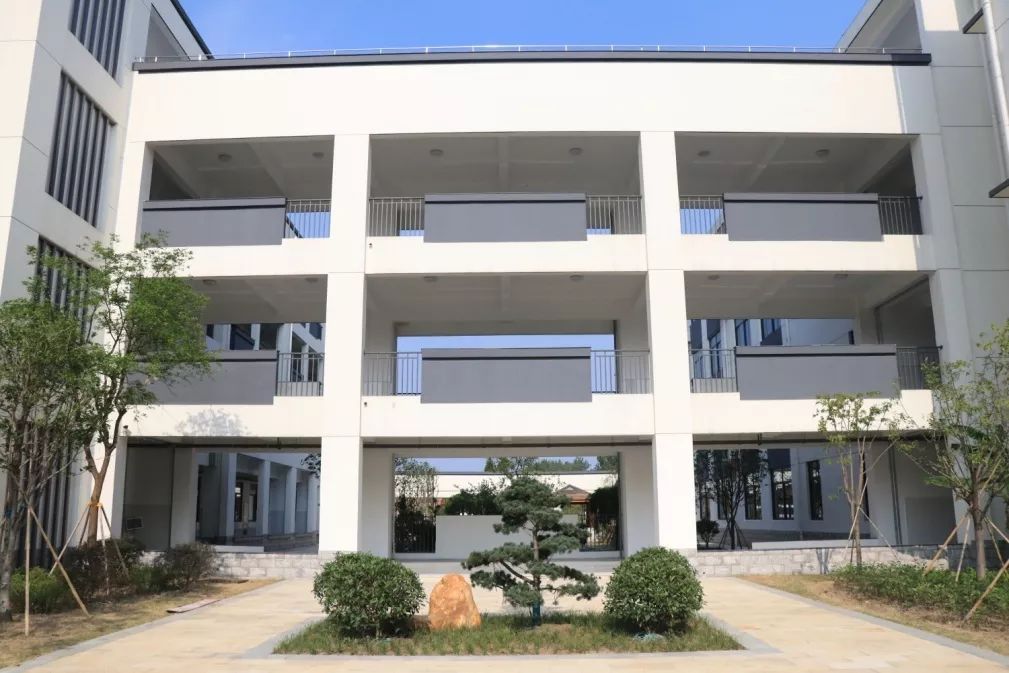 除市一中元和校区以外由恒翔建设代建的报慈幼儿园凯文小学