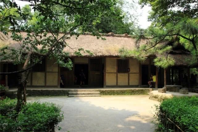 成都又一失败的景区,打着古代诗人故居的招牌,景区环境毫无看点