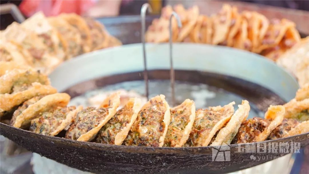 吃在玉林金黄酥脆炸饼容县人回忆里的经典美食