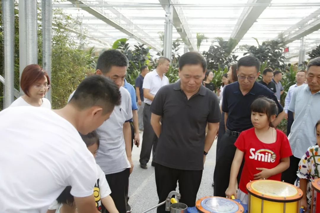 大同市副市长郝献民,平城区区长唐胜,副区长王义萍,山西中农富同农业