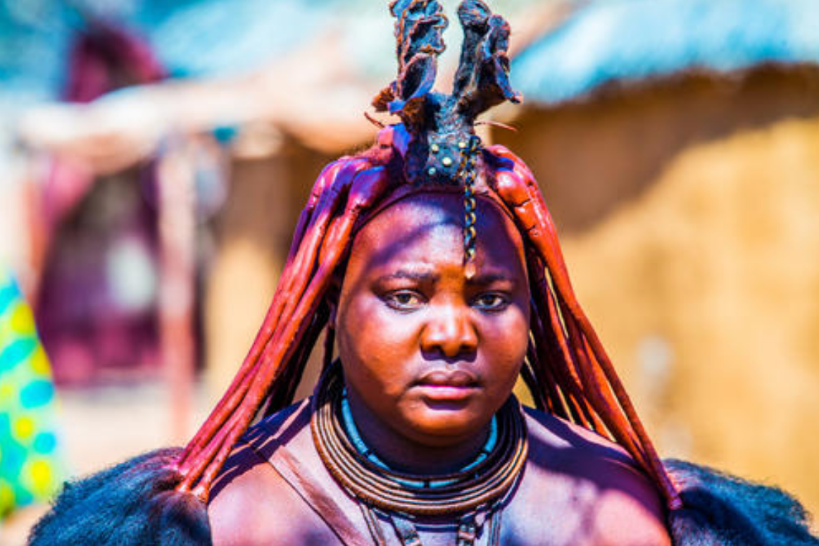 非洲最红的部落当地女性可以不洗澡身体还涂满泥