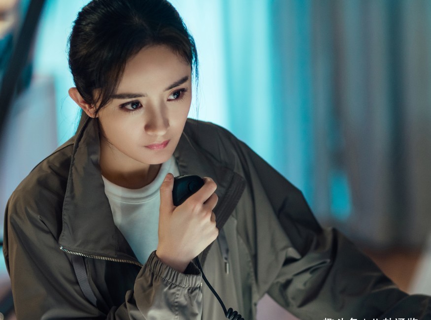 杨幂以前的现代剧都很女神,不过这两年来她在电影跟电视剧中的形象