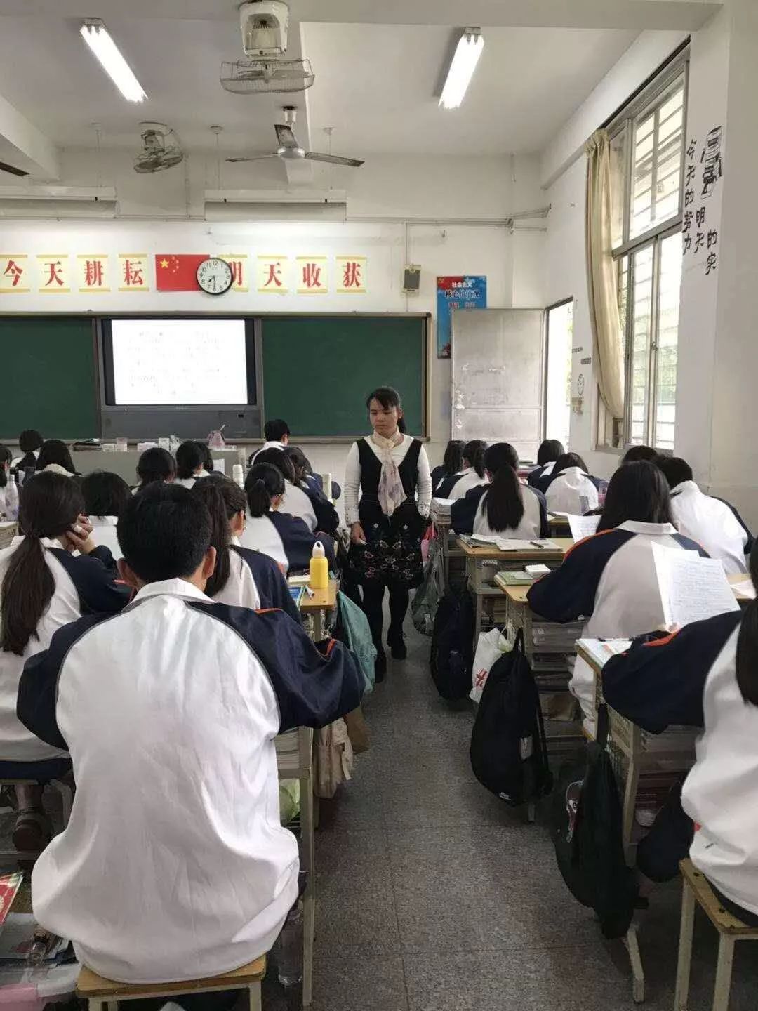 晋江市第二届中小学幼儿园名班主任培养对象风采系列99平山中学卢桂连
