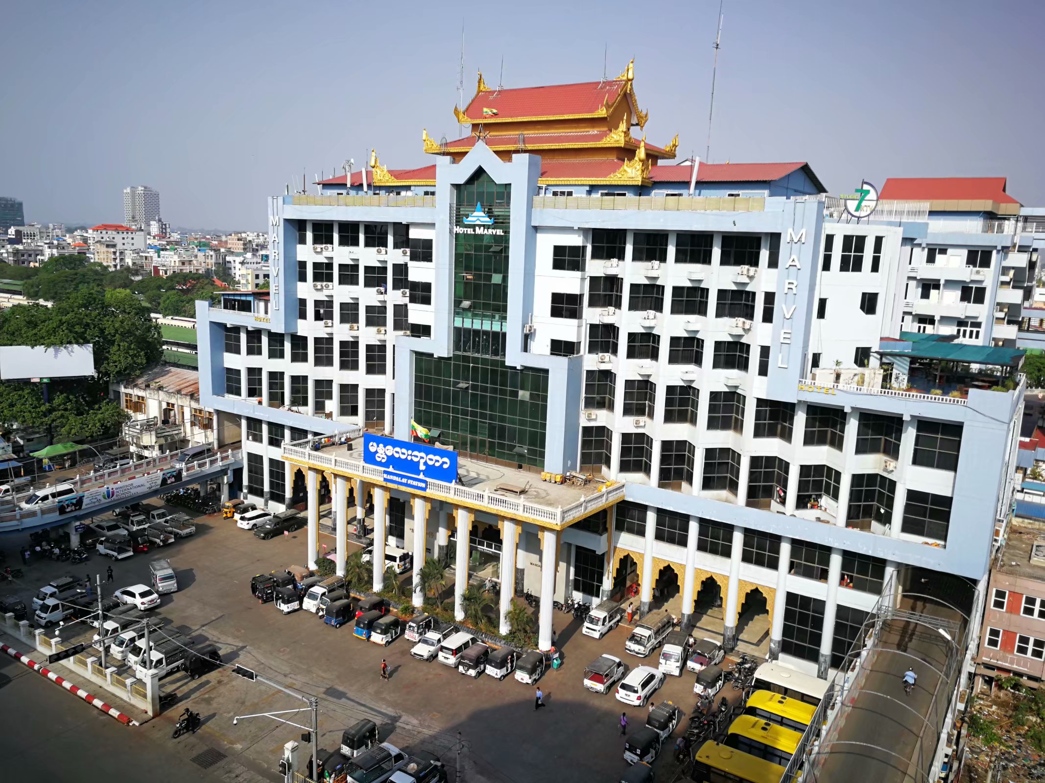 世界人工宝石之都有哪些地方呢图片(世界人工宝石之都有哪些地方呢图片视频) 第2张